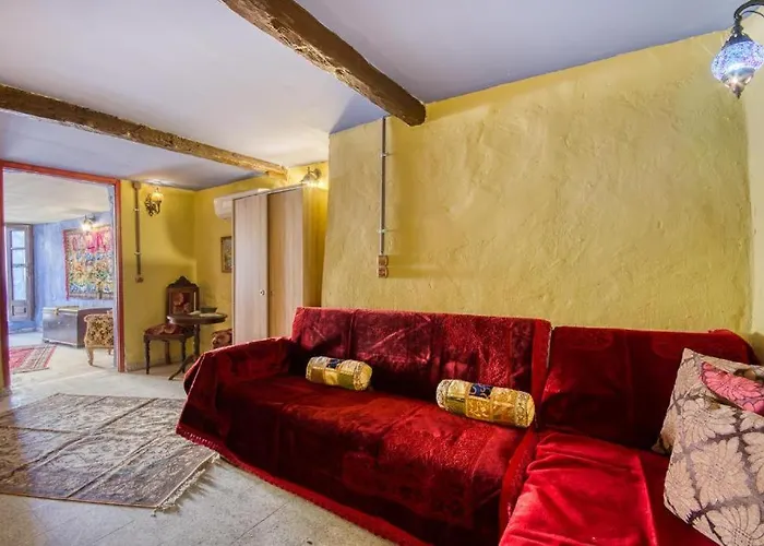 Fatma Hanoum Boutique